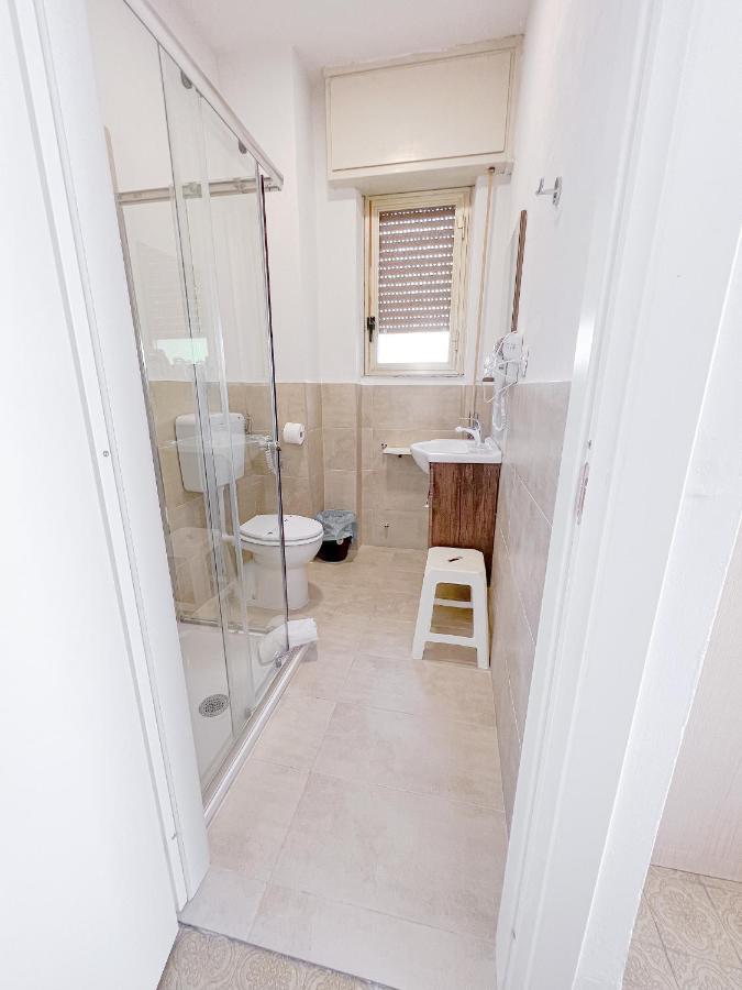 Hotel Ambassador Laigueglia Ngoại thất bức ảnh